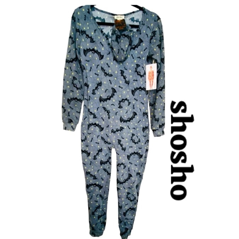SHOSHO Two-Piece Halloween
Onesie PJ's/ Costume& Matching
Headband Women's Sz M